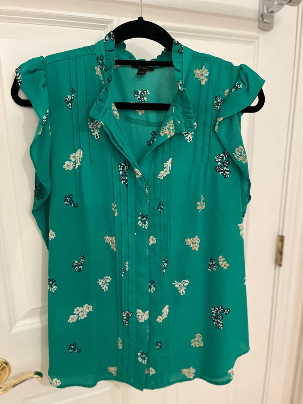 Ann Taylor Factory Teal Sleeveless Floral Shell